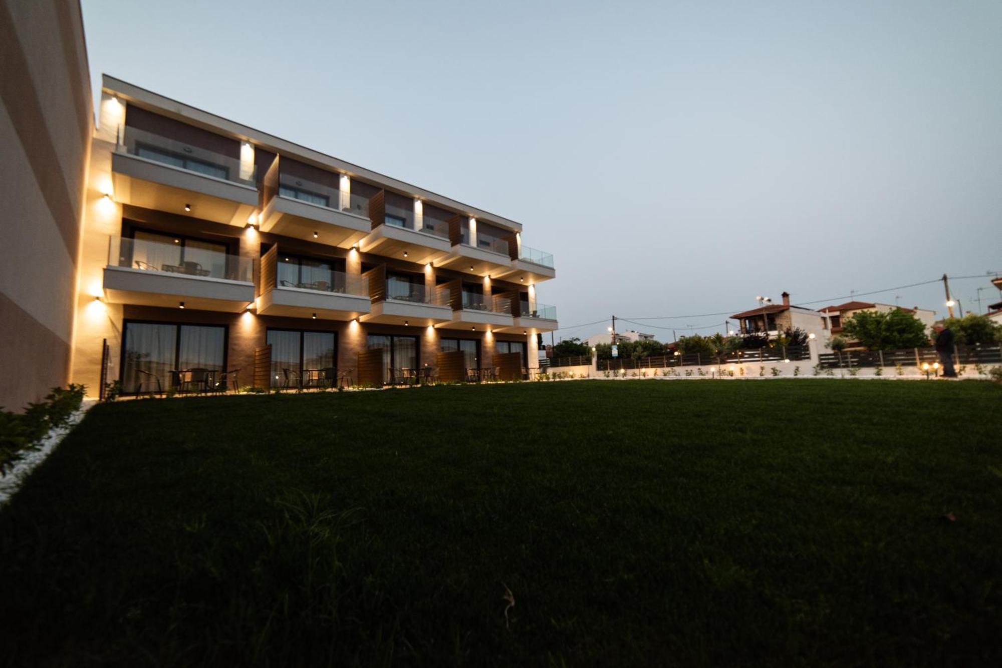 Sithonian Sunset Luxury - Nikiti Cozy Getaways Aparthotel ภายนอก รูปภาพ